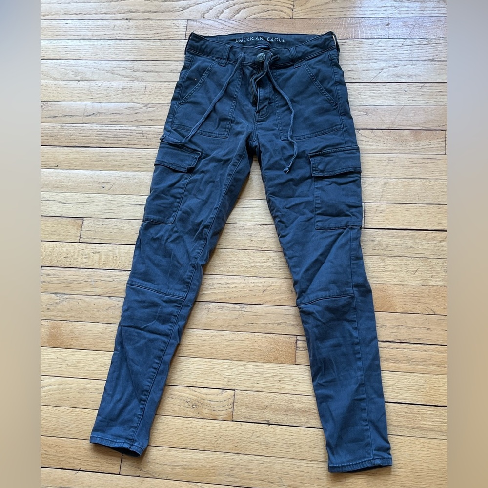 Cargo skinny jeans from American Eagle, stretchy